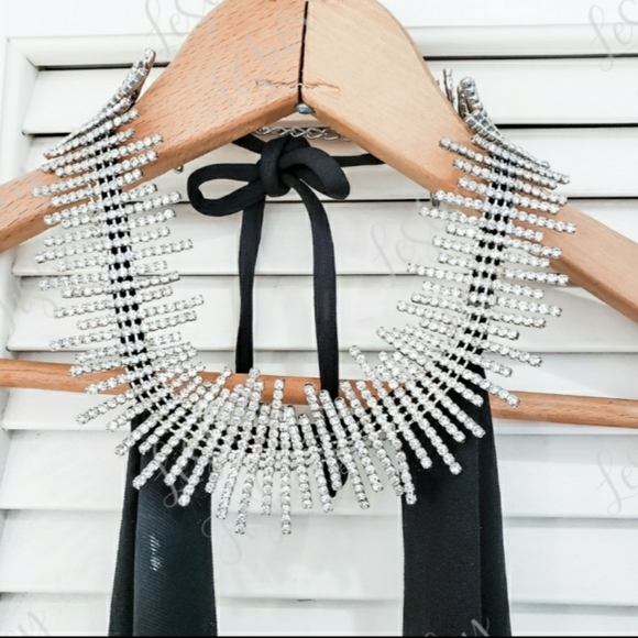 Emily in Paris Inspo: Gemini Paris Two Piece Set - Picture 8 of 10